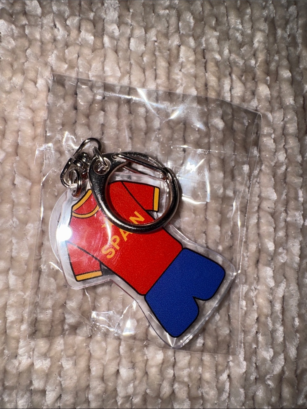 Spain Soccer Jersey Keychains Bagcharms NWOT - Picture 3 of 3